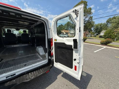 Used 2019 Ford Transit 250 148 Low Roof RWD image 43