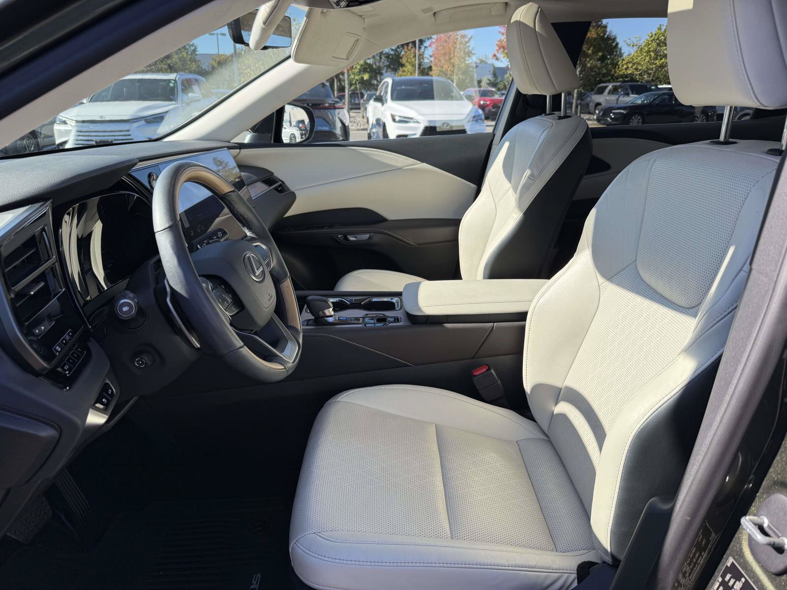 Used 2025 Lexus RX 350 w/ Convenience Package AWD/4WD image 14