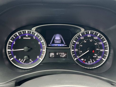 Used 2019 INFINITI QX60 Luxe w/ Essential Package FWD image 11