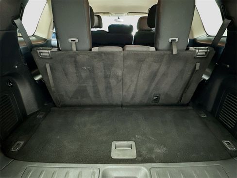 Used 2018 Nissan Pathfinder S image 25