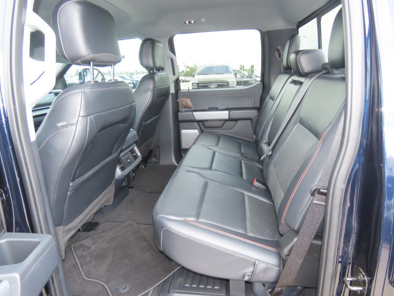 Used 2024 Ford F250 Lariat w/ Lariat Ultimate Package AWD/4WD image 21