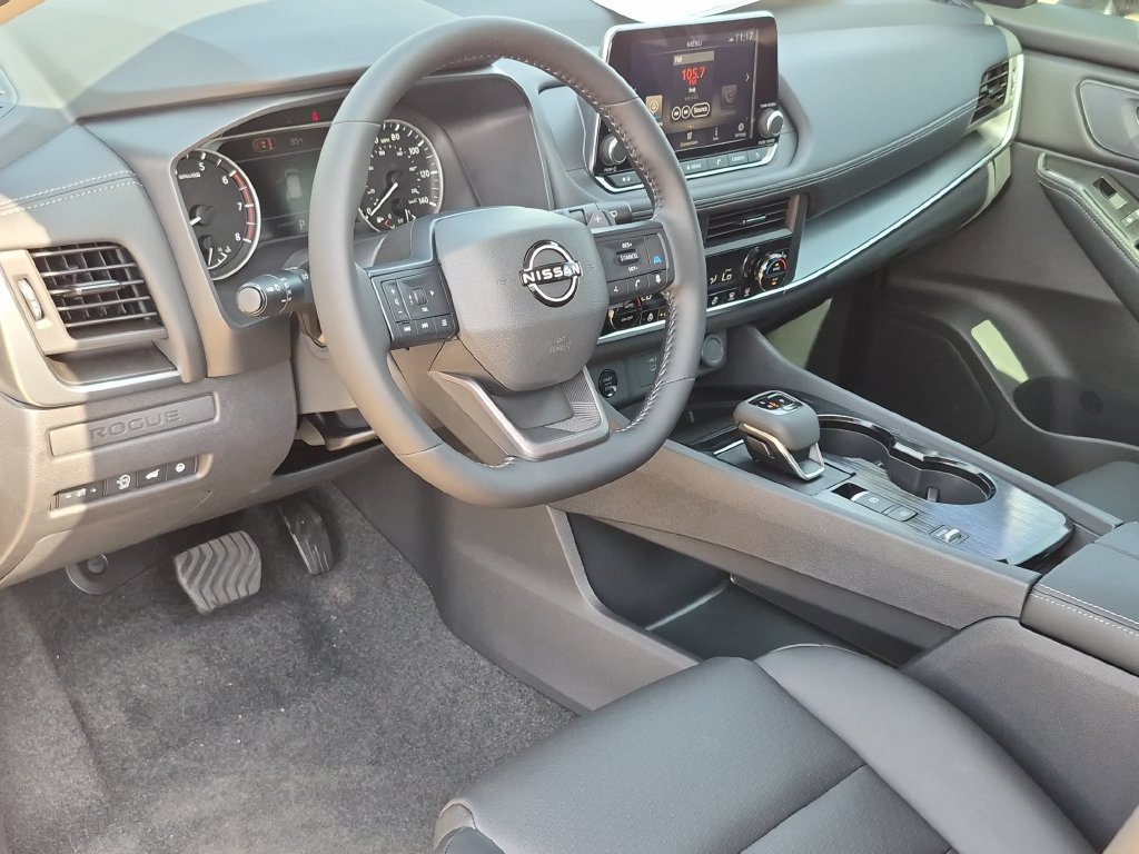 New 2026 Nissan Rogue Dark Armor FWD image 13
