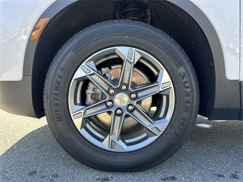 Used 2023 Chevrolet Blazer LT w/ Driver Confidence Package image 11