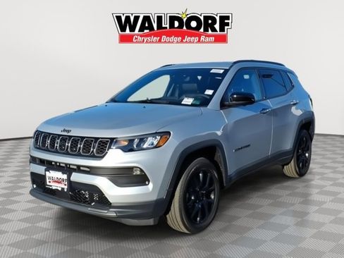 New 2025 Jeep Compass Latitude w/ Convenience Group AWD/4WD image 5