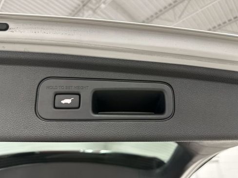 Certified 2025 Honda Odyssey Touring image 27