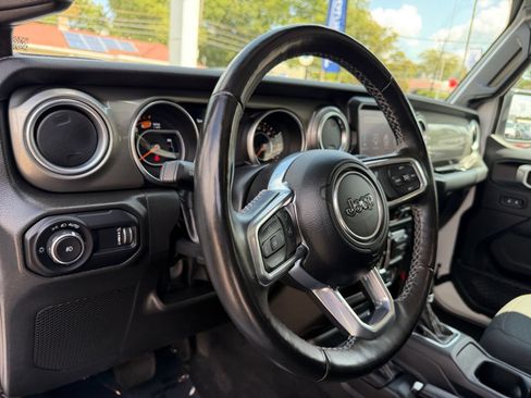 Used 2023 Jeep Wrangler Unlimited Sahara w/ Cold Weather Group AWD/4WD image 16