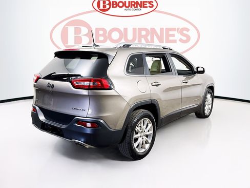 Used 2016 Jeep Cherokee Limited w/ Luxury Group image 11