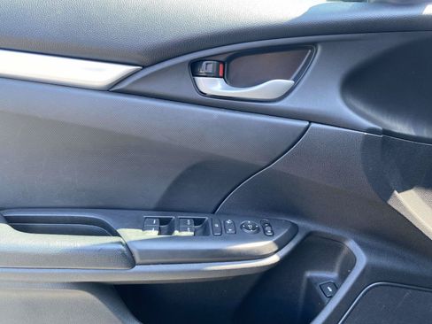 Used 2019 Honda Civic Sport image 16
