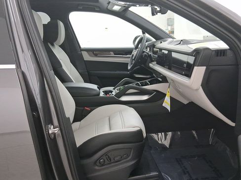 New 2026 Porsche Cayenne E-Hybrid image 36