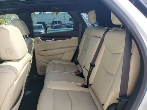 Used 2018 Cadillac XT5 Luxury w/ Driver Awareness Package image 13