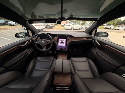 Used 2020 Tesla Model X Long Range AWD/4WD image 30
