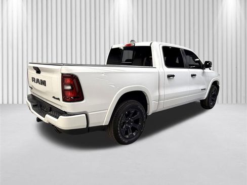 Used 2025 RAM 1500 Big Horn AWD/4WD image 3
