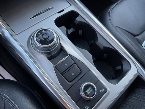 Used 2023 Ford Explorer Limited w/ Limited Technology Package image 15