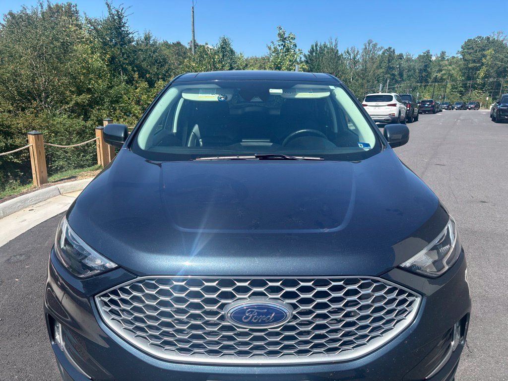 Used 2024 Ford Edge SEL w/ Convenience Package AWD/4WD image 2