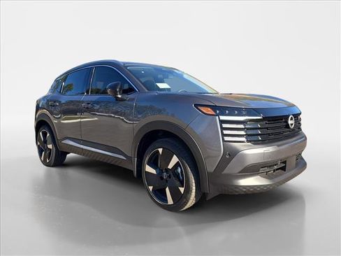 New 2026 Nissan Kicks SR w/ SR Premium Package AWD/4WD image 7