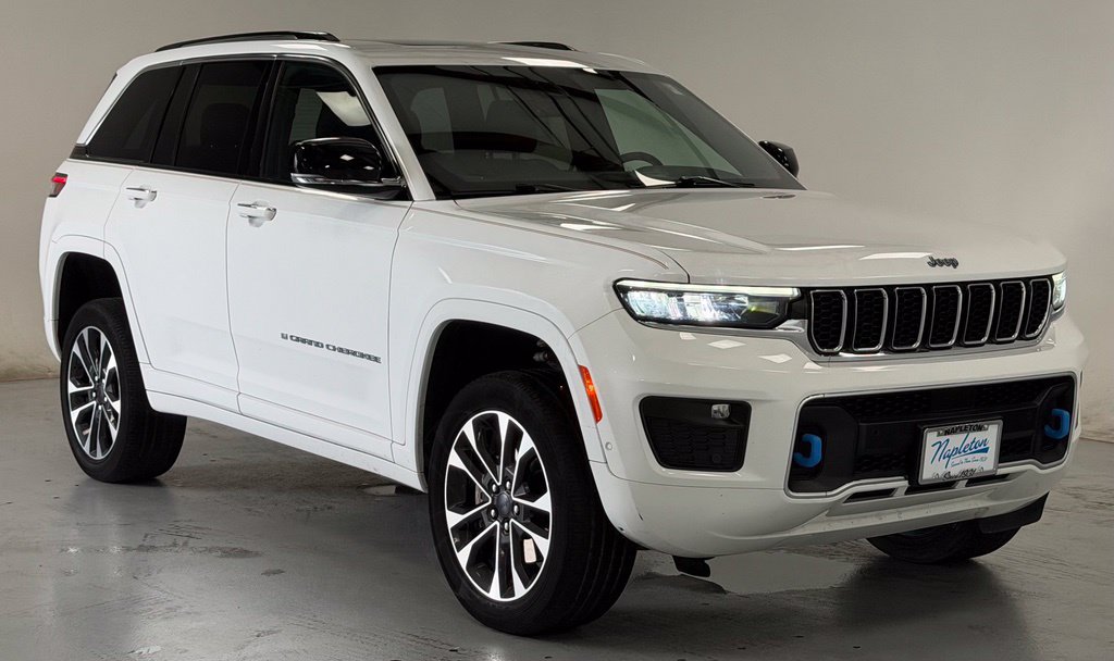 Used 2023 Jeep Grand Cherokee Overland AWD/4WD image 6