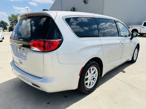 Used 2023 Chrysler Voyager LX FWD image 36