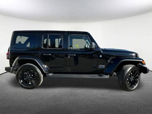 Used 2025 Jeep Wrangler Sahara 4xe image 14