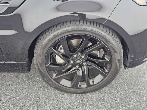 Used 2022 Land Rover Range Rover Sport HSE Silver Edition image 9