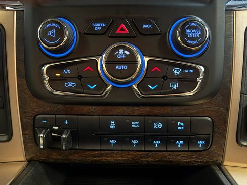 Used 2014 RAM 3500 Longhorn AWD/4WD image 19
