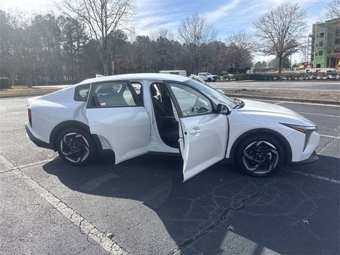 Certified 2025 Kia K4 EX image 10