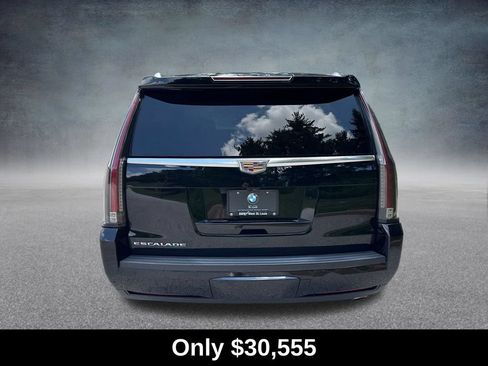 Used 2019 Cadillac Escalade Premium Luxury AWD/4WD image 4