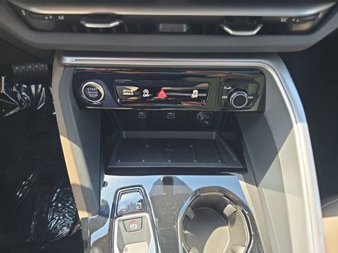 Used 2025 Audi Q5 Premium w/ Convenience Package AWD/4WD image 27