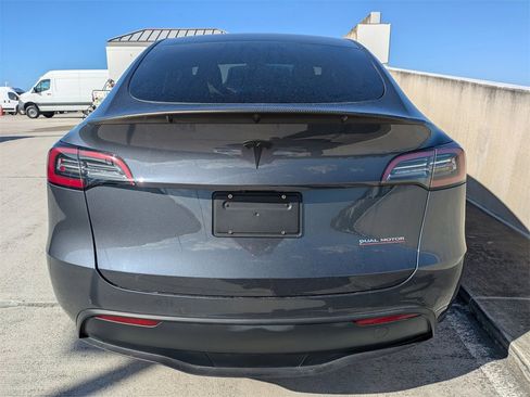 Used 2021 Tesla Model Y Performance image 6