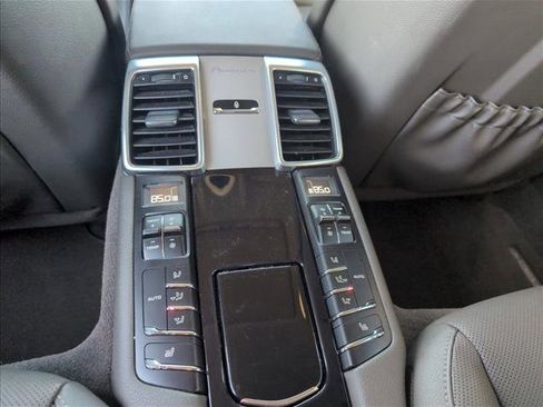 Used 2016 Porsche Panamera 4 Edition image 20