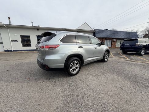 Used 2015 Toyota Highlander XLE image 11