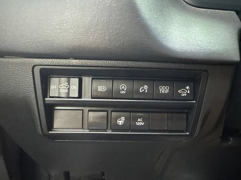 Used 2023 Toyota Tundra Platinum AWD/4WD image 25