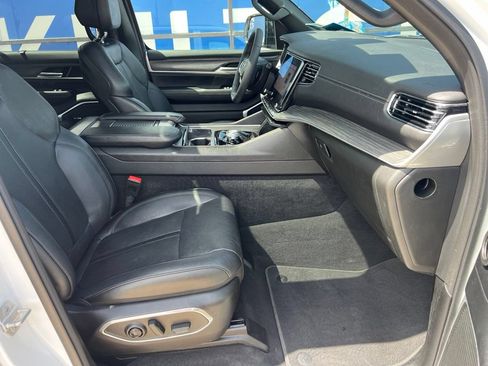 Used 2023 Jeep Wagoneer Series II w/ Premium Group I RWD image 13