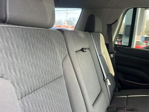 Used 2017 GMC Yukon SLE w/ SLE Value Package image 25