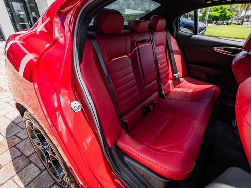 Used 2024 Alfa Romeo Giulia Veloce RWD image 38