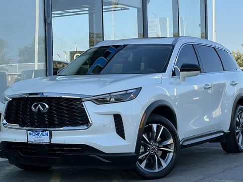 Used 2024 INFINITI QX60 Luxe w/ Vision Package AWD/4WD image 3