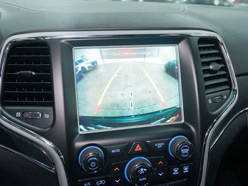 Used 2018 Jeep Grand Cherokee SRT w/ Trailer Tow Group IV image 36