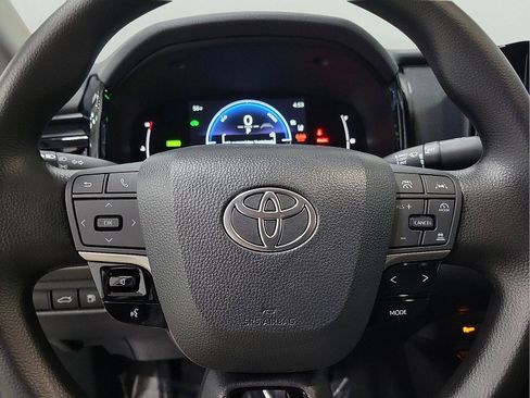 Certified 2025 Toyota Camry LE w/ Convenience Package image 19