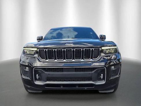 Used 2023 Jeep Grand Cherokee L Overland RWD image 2