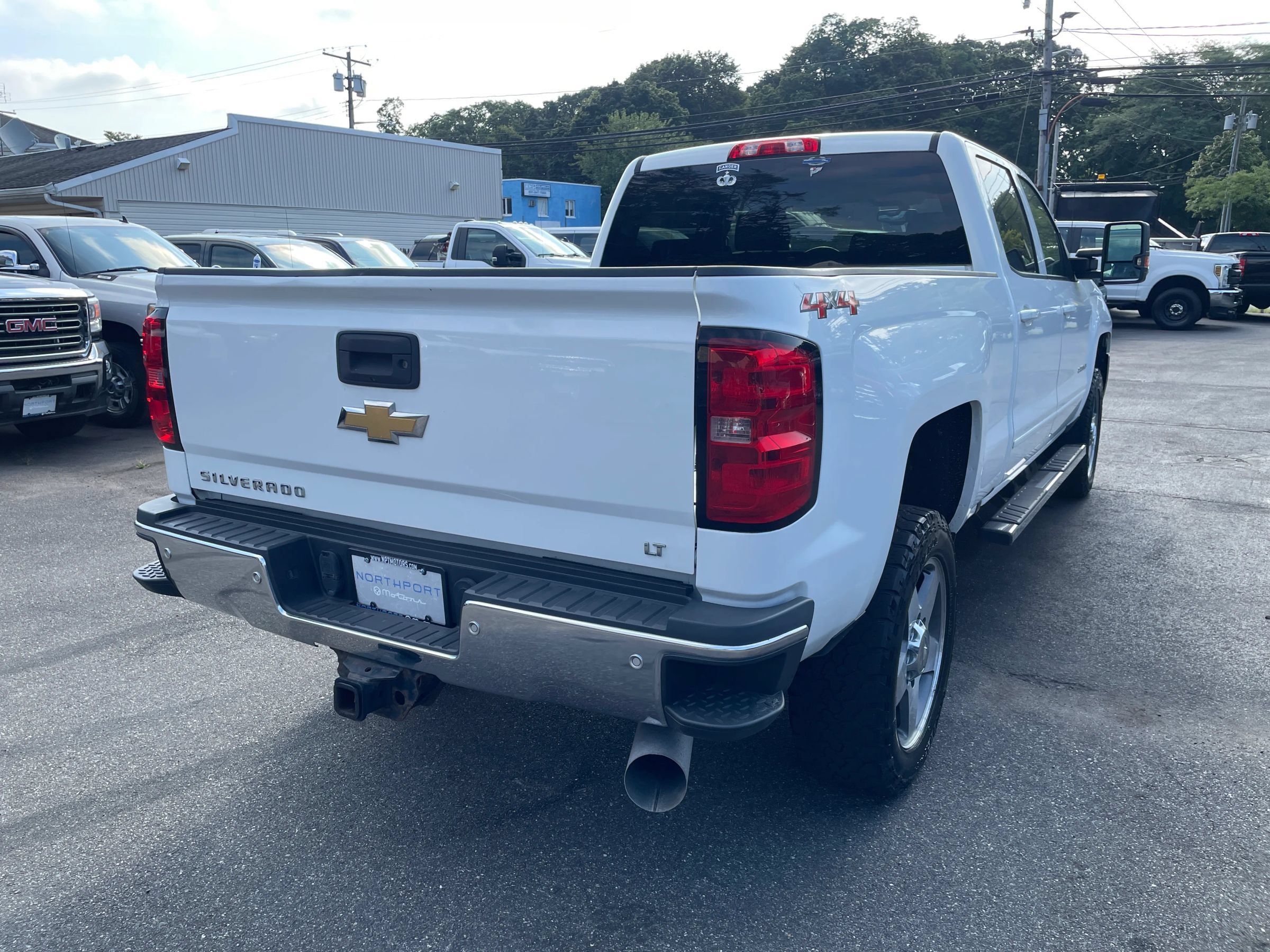 Used 2018 Chevrolet Silverado 2500 LT w/ LT Convenience Package AWD/4WD image 5