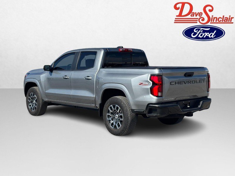 Used 2024 Chevrolet Colorado Z71 w/ Z71 Convenience Package 2 AWD/4WD image 9