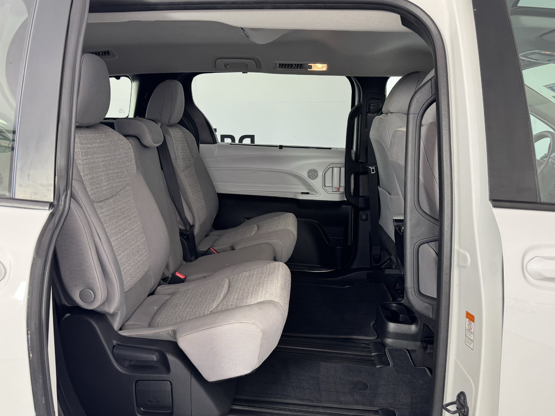 Certified 2026 Toyota Sienna LE FWD image 20