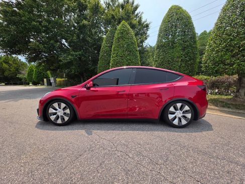 Used 2021 Tesla Model Y 2WD image 2