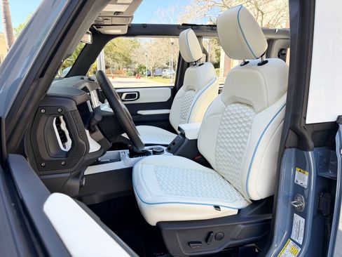 Used 2025 Ford Bronco Outer Banks image 22