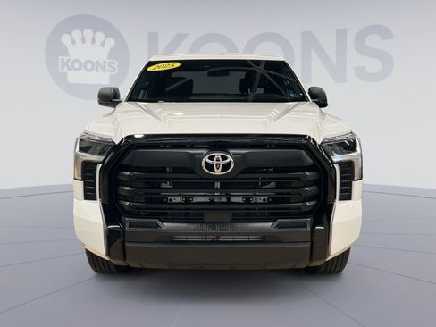 Used 2025 Toyota Tundra SR w/ SR Tow Package AWD/4WD image 8