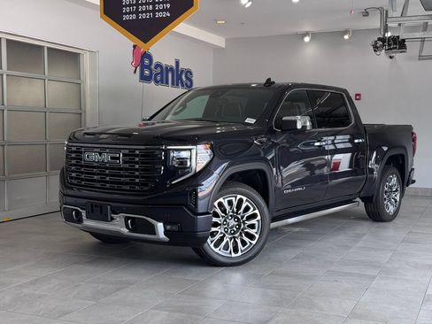 Certified 2025 GMC Sierra 1500 Denali Ultimate AWD/4WD image 2