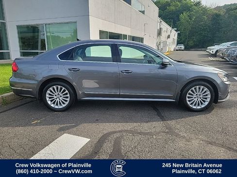 Used 2016 Volkswagen Passat 1.8T SE FWD image 33
