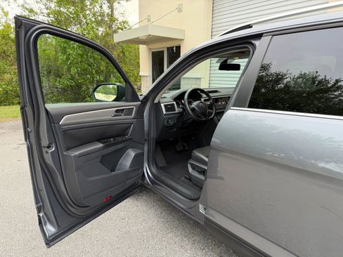 Used 2018 Volkswagen Atlas SE AWD/4WD image 24