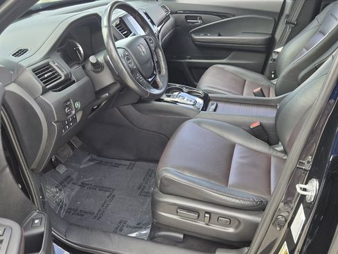 Certified 2023 Honda Ridgeline Black Edition image 10