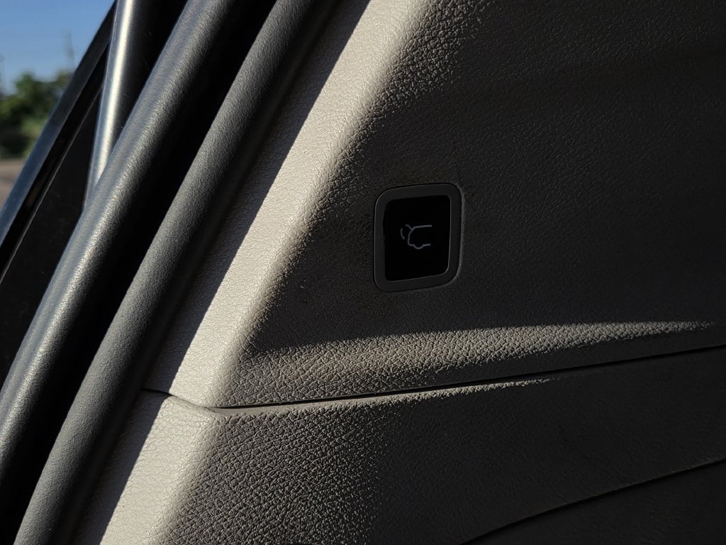 Used 2023 Chrysler Pacifica Touring-L FWD image 26