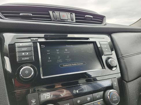 Used 2019 Nissan Rogue SL AWD/4WD image 7